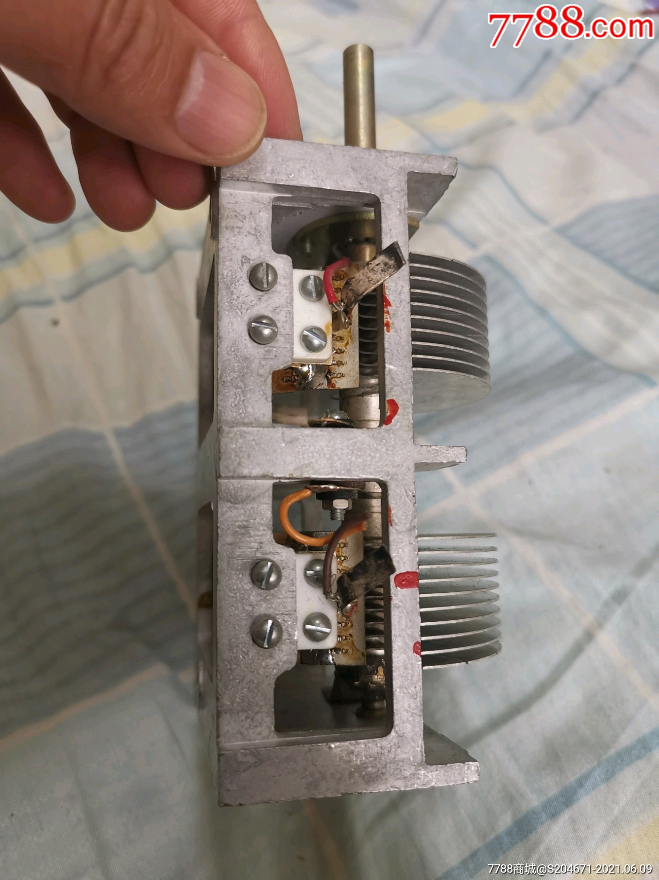 收音机调谐电容