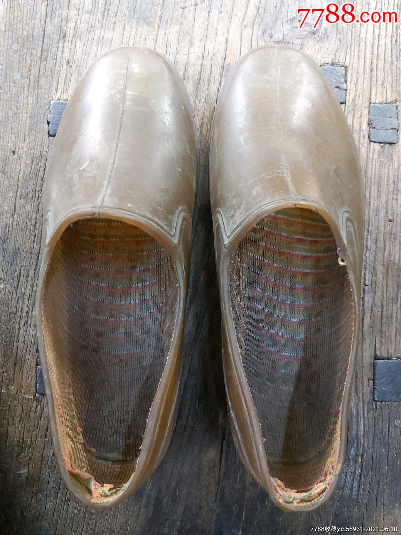 五六十年代:南洋东方鞋厂雨靴