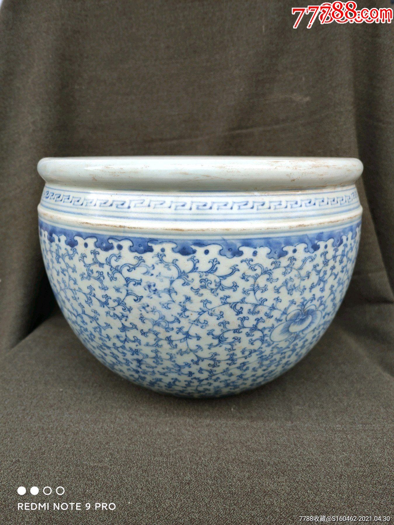 青花缠枝老画缸