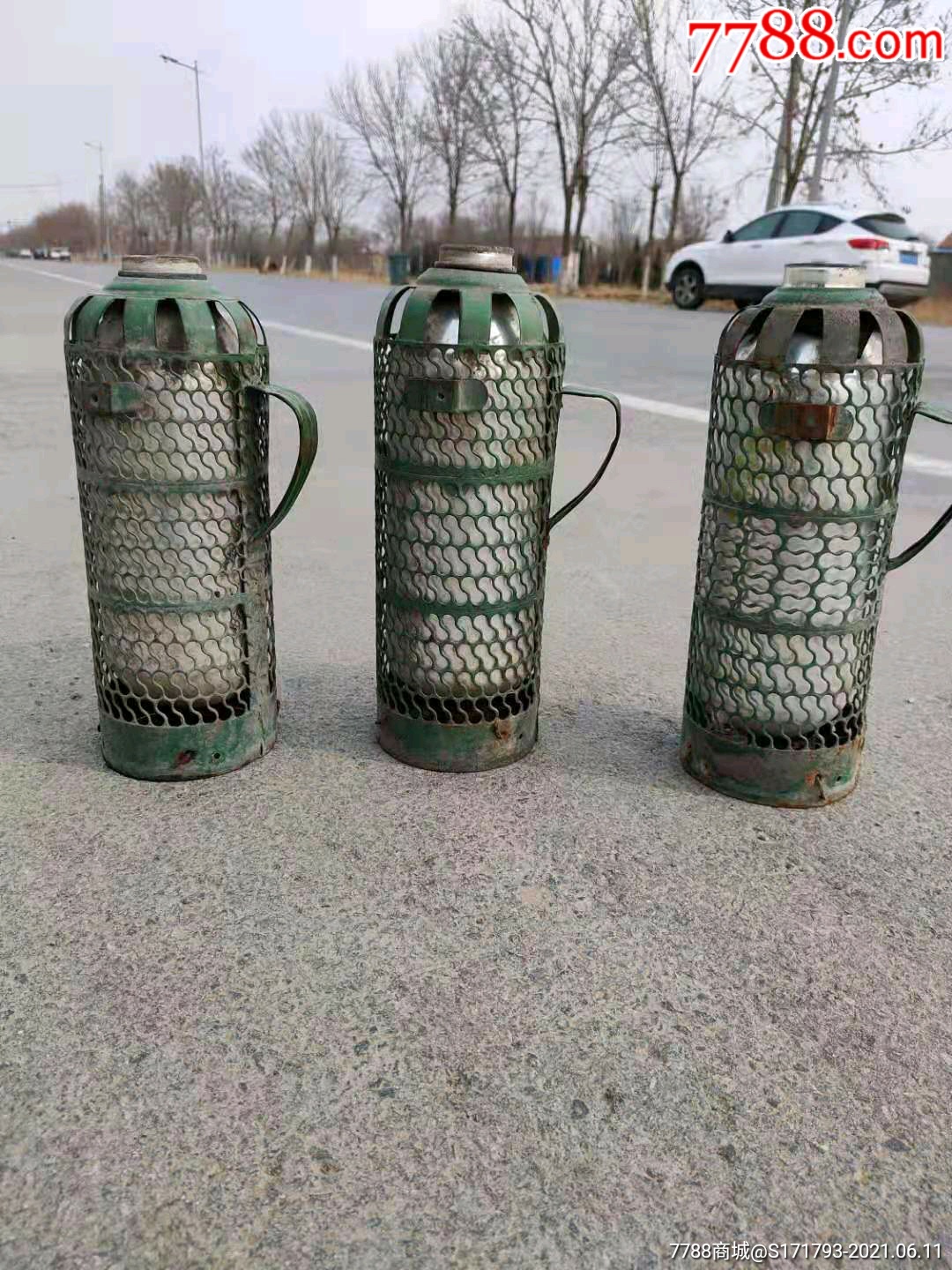 5品99六七十年代,老式铁皮暖瓶一对￥3
