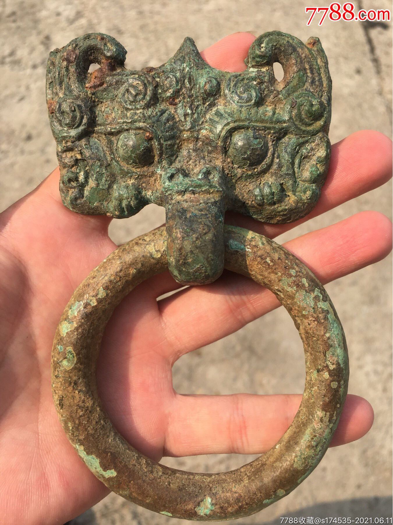 首页 零售 铜杂件 >> 满工大辅首_铜杂件滚动鼠标