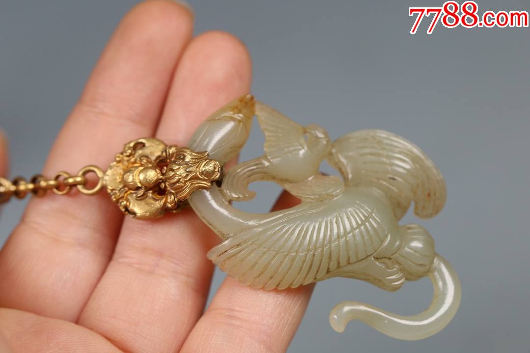 旧藏和田玉海东青耳环一对