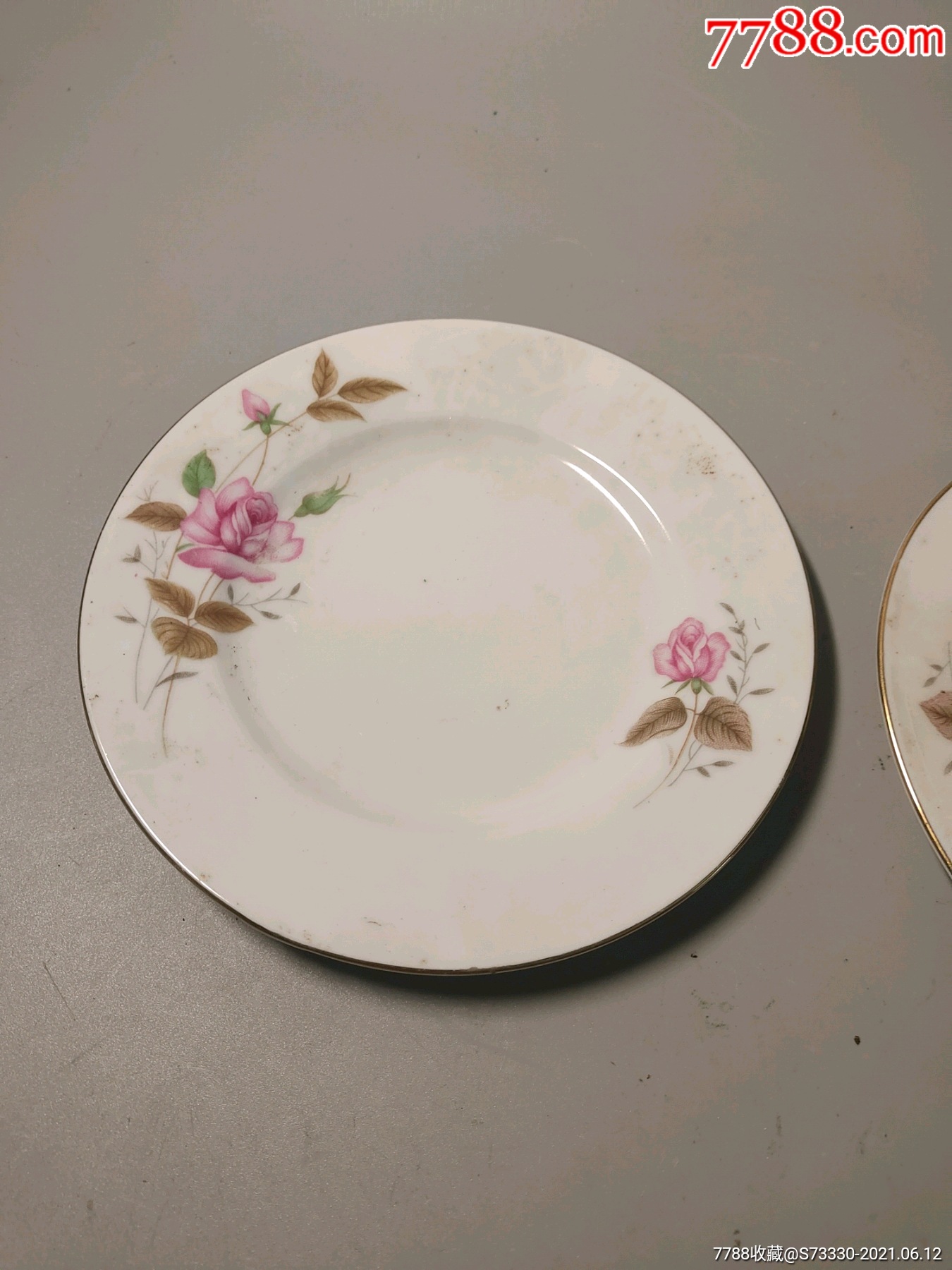 创汇期月季花碟子一对