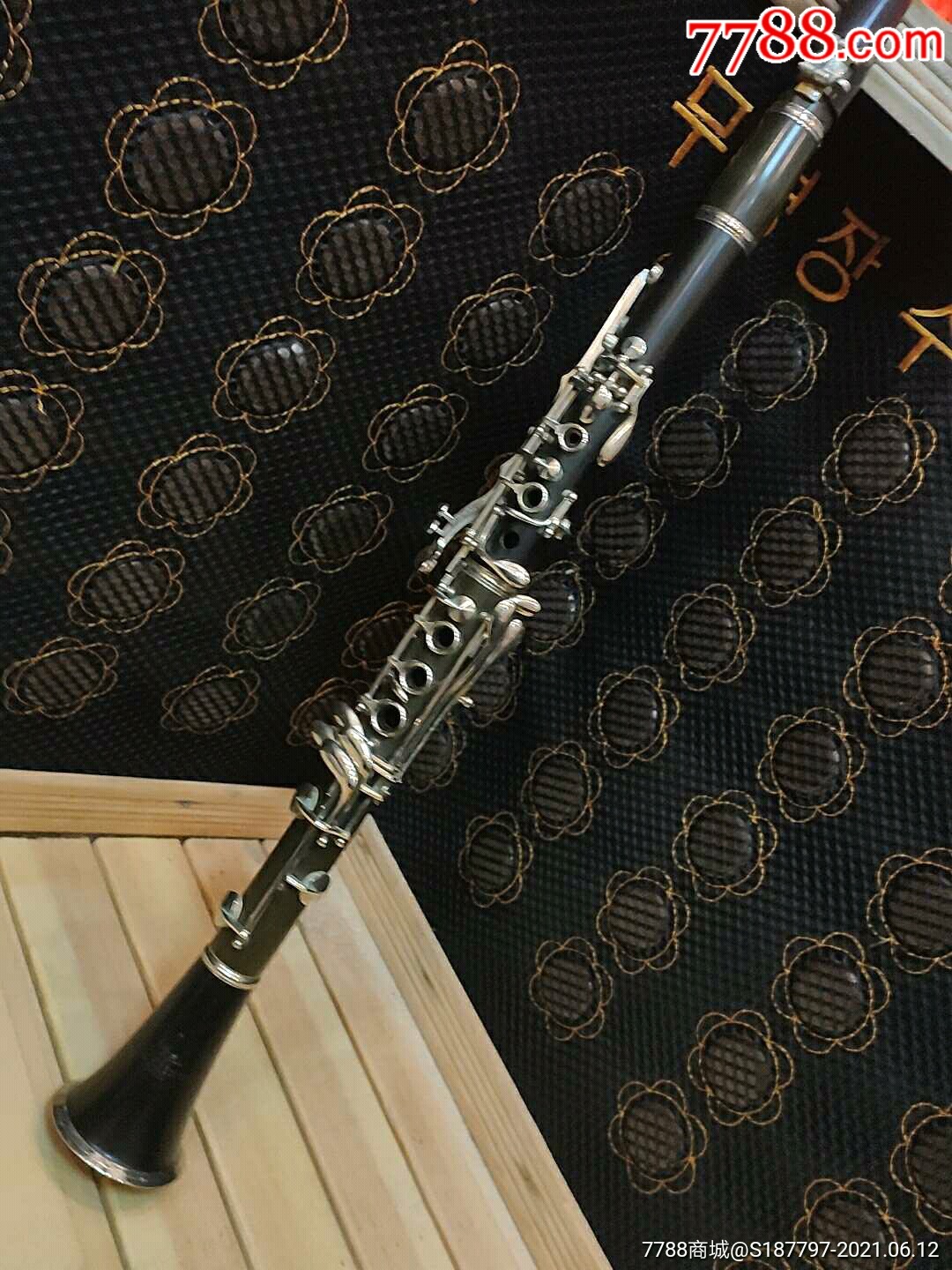 百灵牌老黑管品相如图!