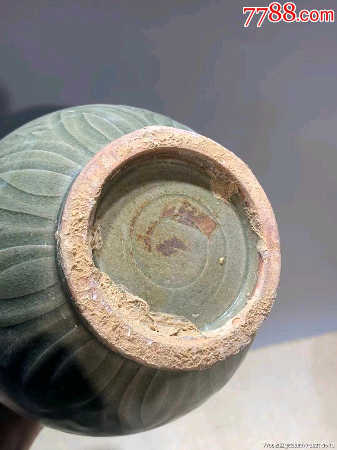 耀州窑刻花玉壶春瓶