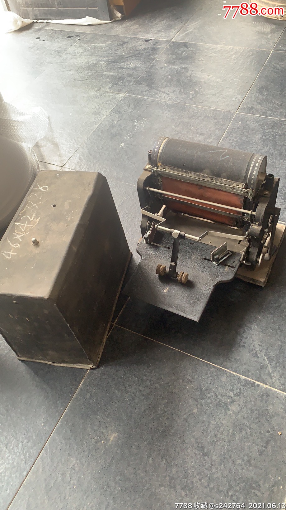 "长城"牌手摇油印机.完好无损,正常使用.