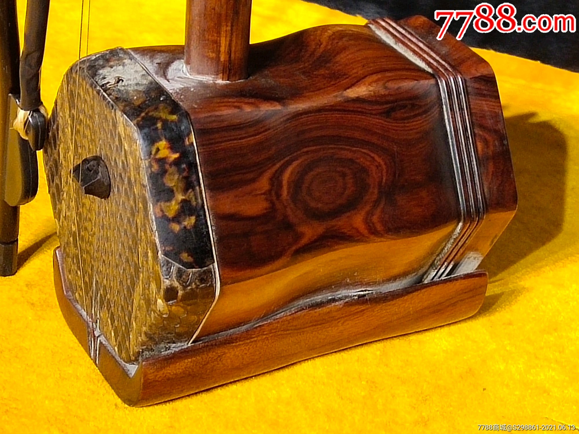 偶得民国九年镶骨黄花梨二胡一把木质花纹清晰包存完整音质细腻响亮