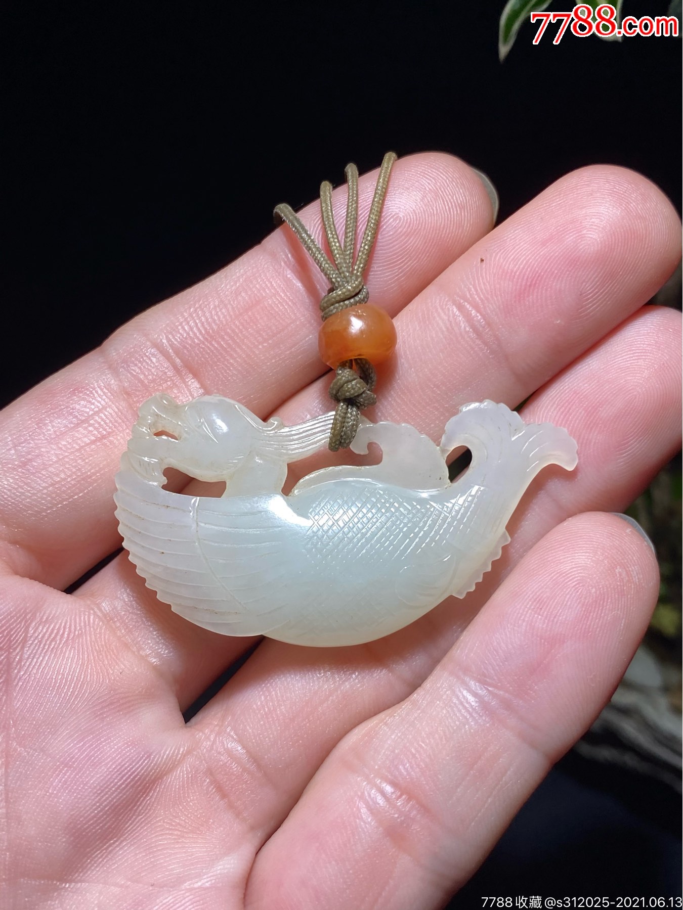 辽金和田玉籽料白玉摩羯鱼