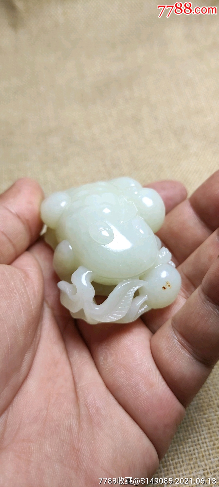 旧藏和田玉金蟾蜍手把件