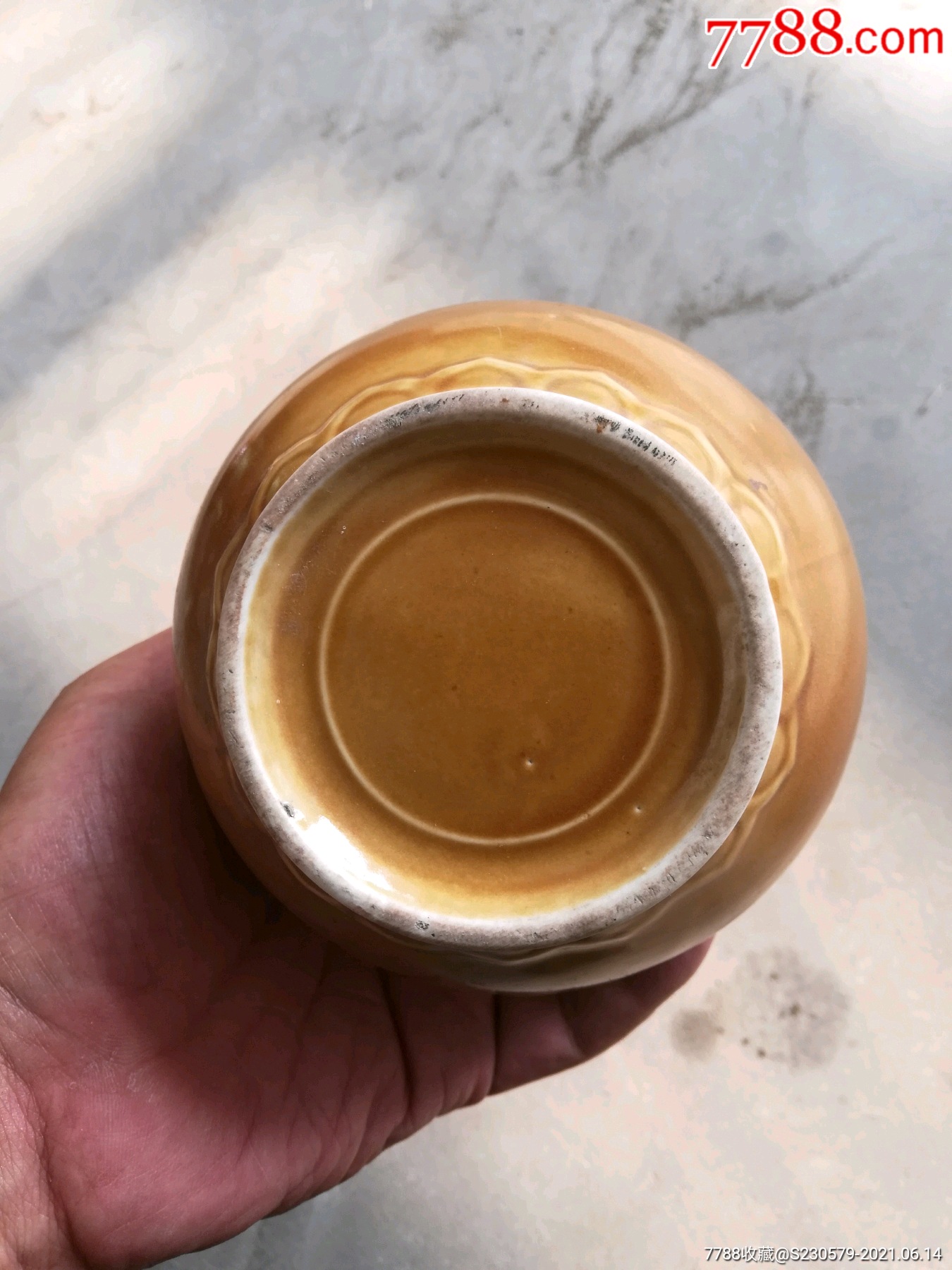 六十年代黄釉人物小壶_黄釉瓷_第8张_7788瓷器