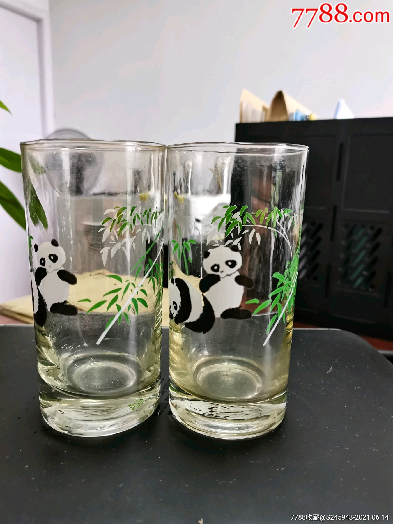 熊猫玻璃杯一对