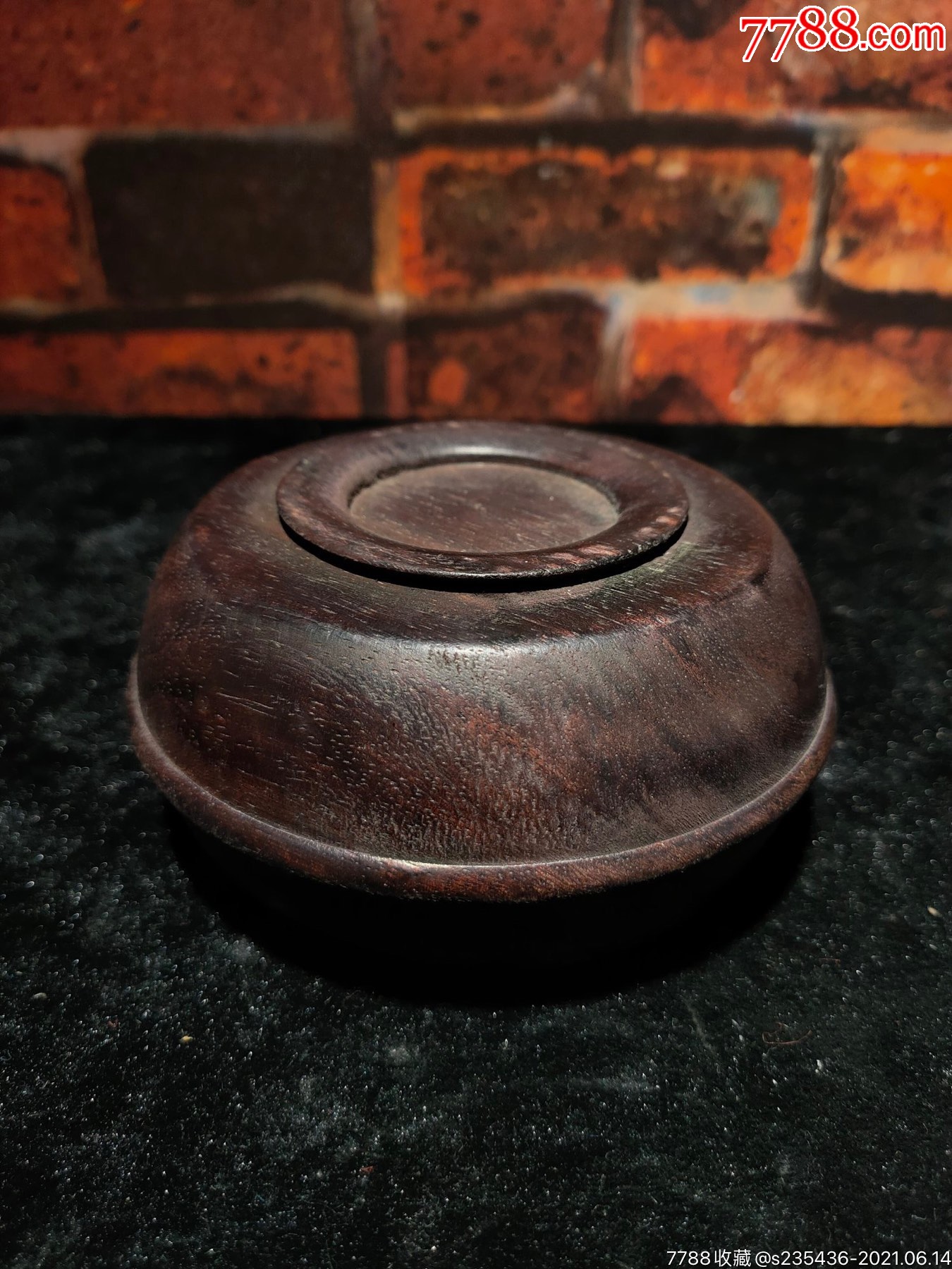 清代时期紫檀木手捧熏香炉一个保存完整包浆浓厚皮克一流完美保老保真