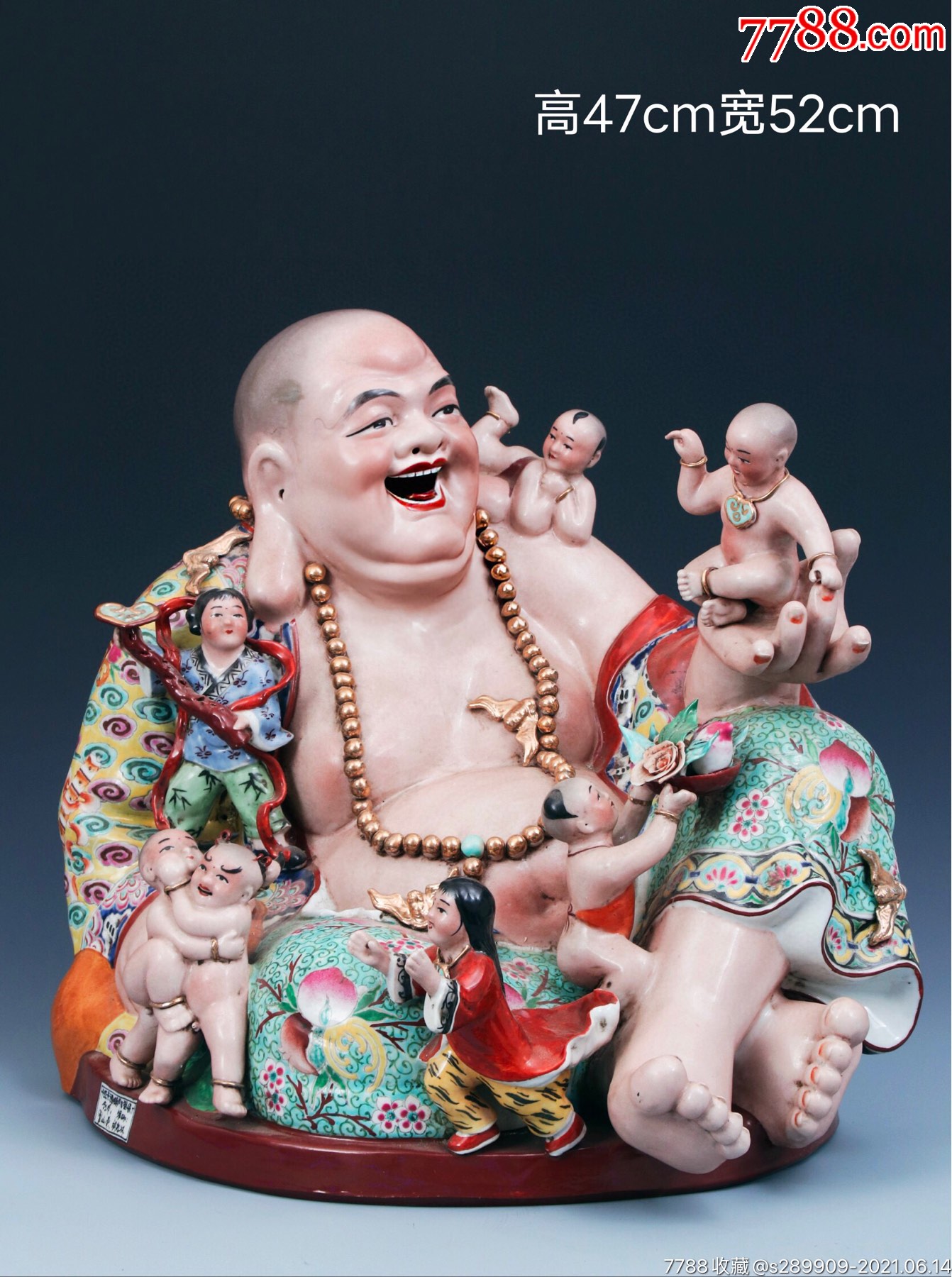 美品·款识"曾山东制"精工细作满工粉彩"七子五福"纹雕瓷瓷塑坐像.