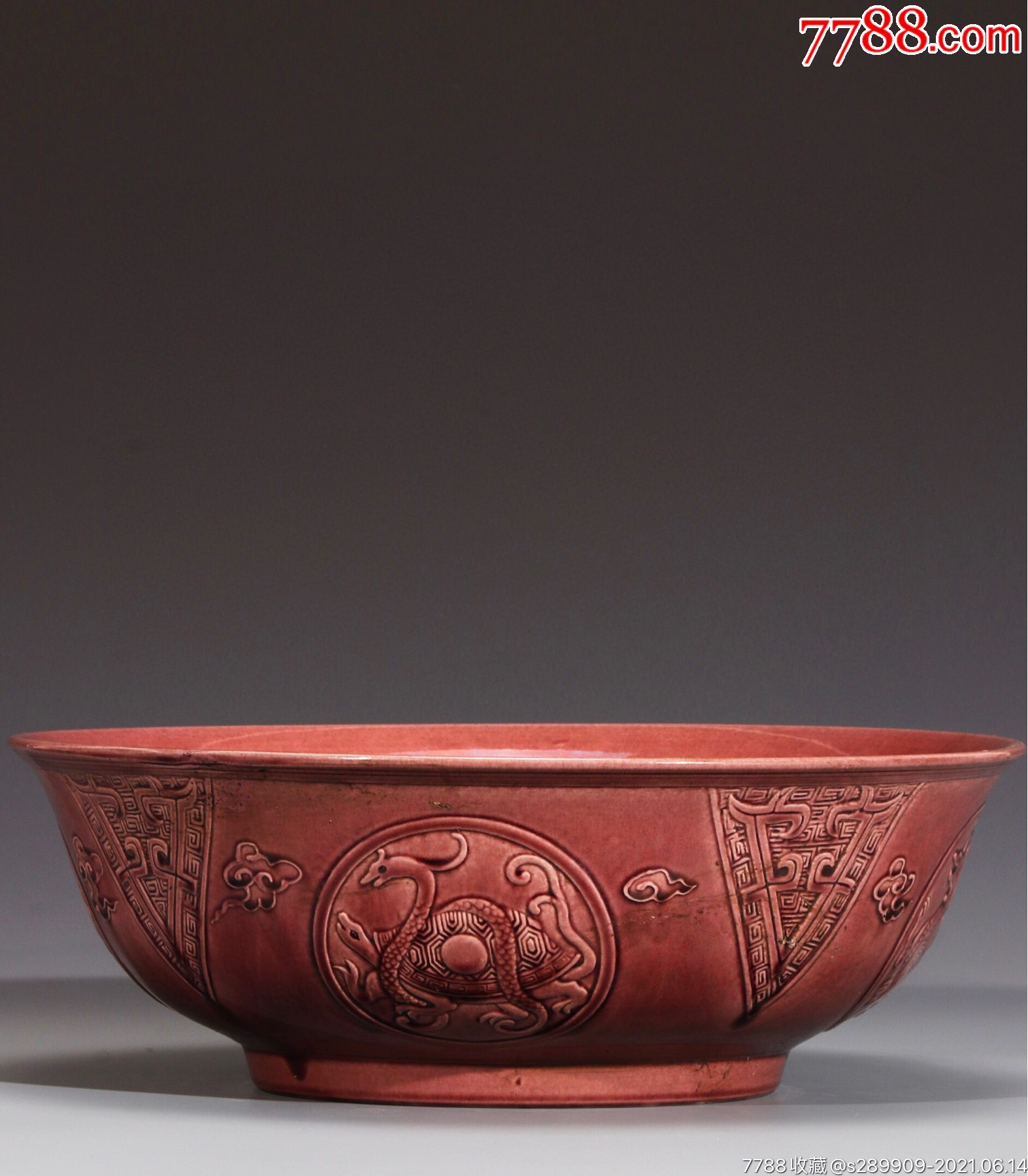 美品·款识"大明弘治年制"精工细作满工暗饰满工刻瓷"四大神兽"纹罗汉