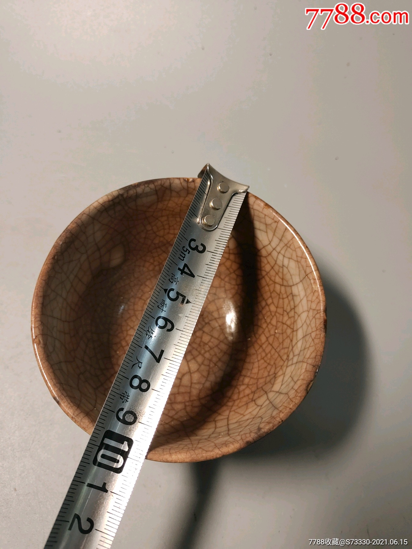 民国酱釉开片小碗一只,很有味道,可做茶具