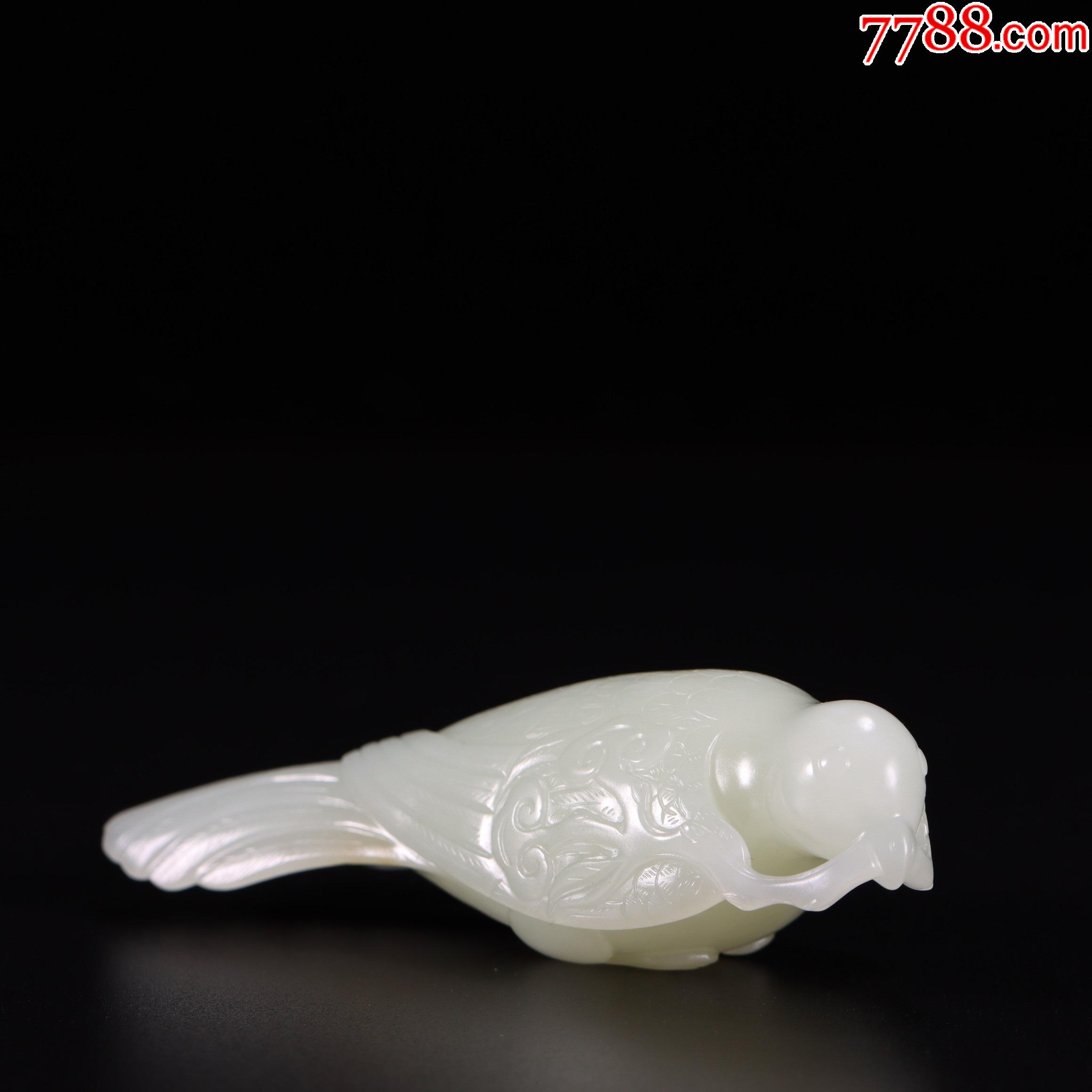 和田玉展翅高飞鸟把件