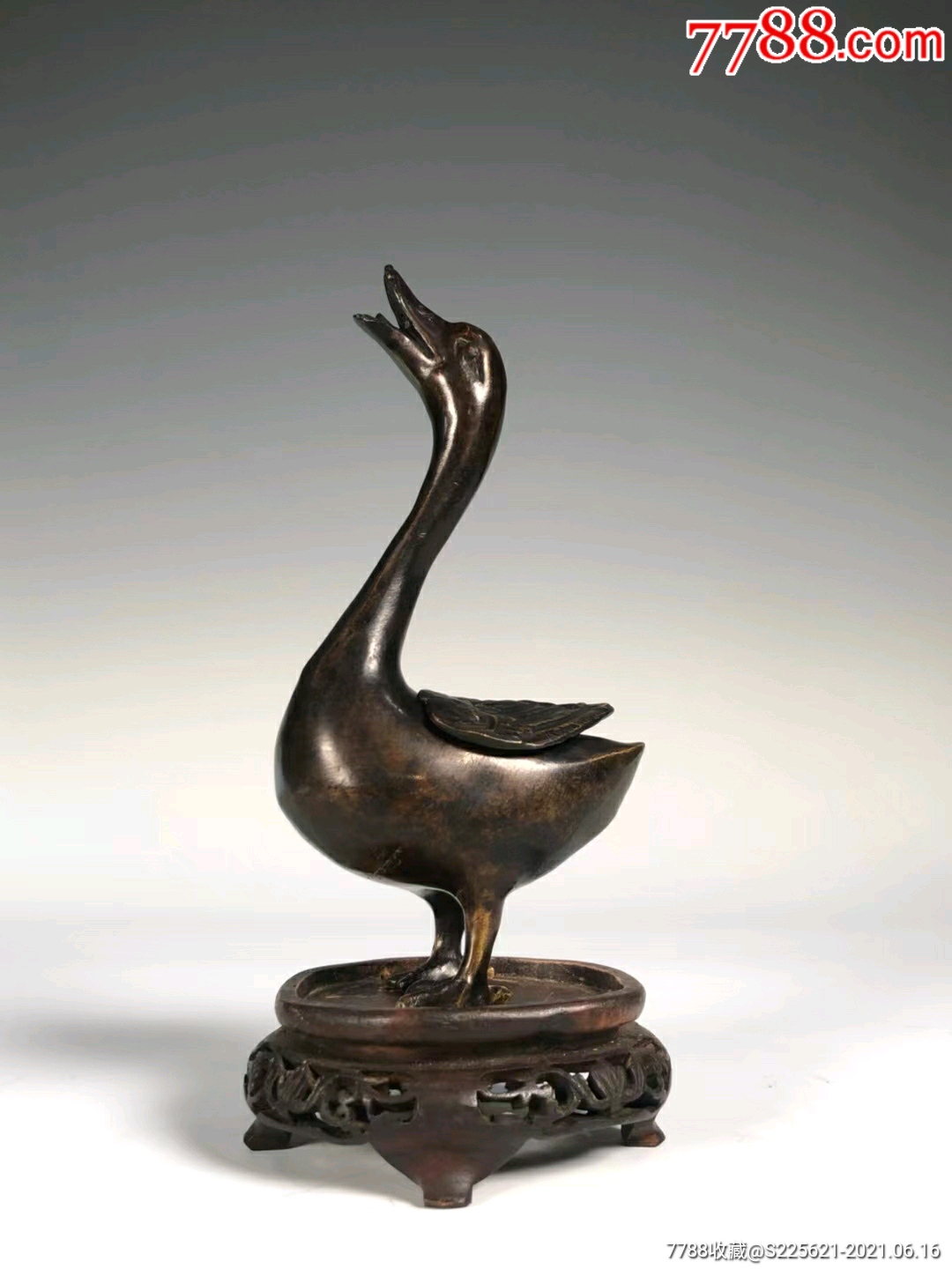 民国铜铸引吭高歌鸭子型案头香薰