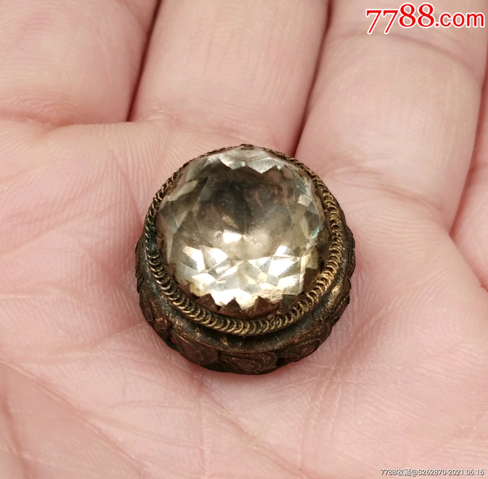 首页 零售 其他银器 >> 老银鎏金嵌水晶帽正_其他