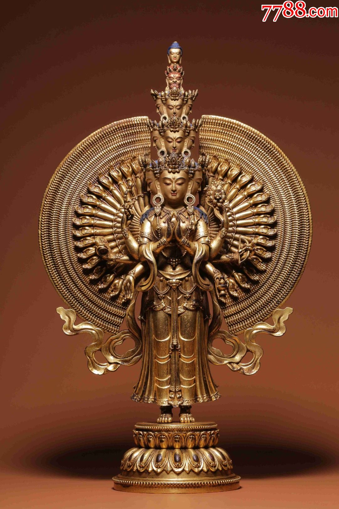 铜鎏金千手观音像