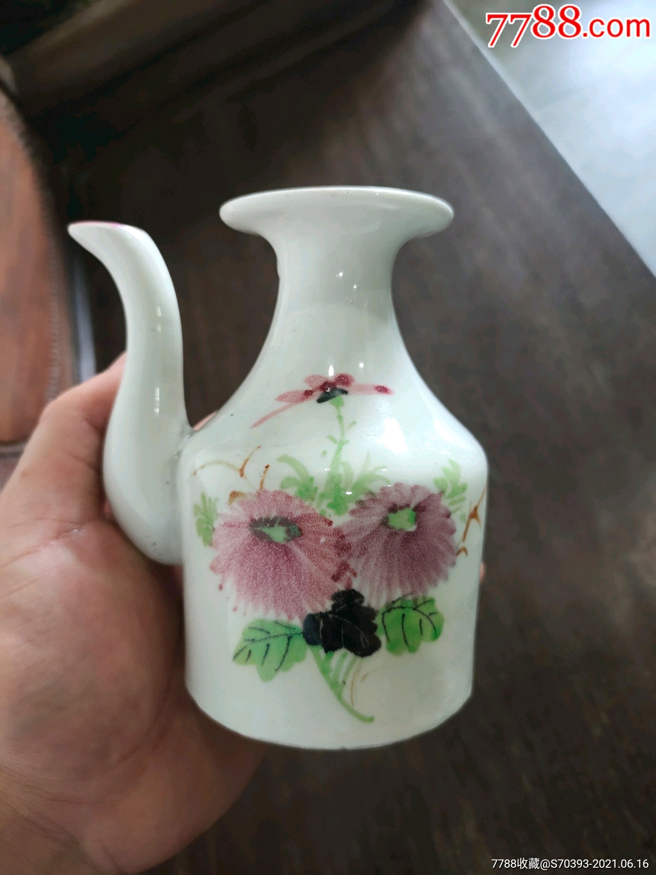 民国花卉酒壶,完整如图