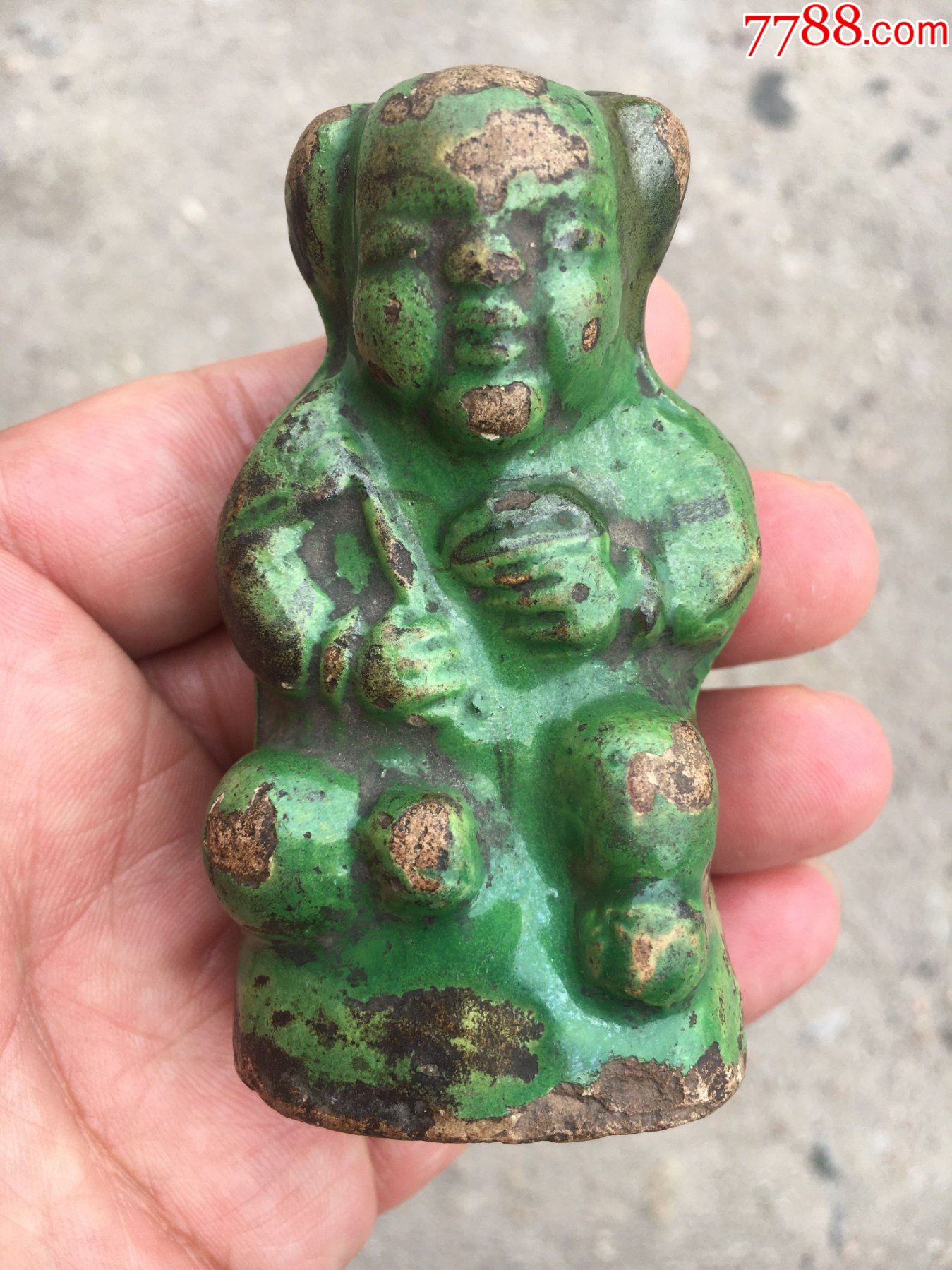 明代绿釉童子