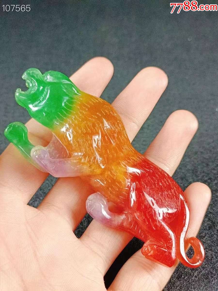 三彩翡翠豹子手把件
