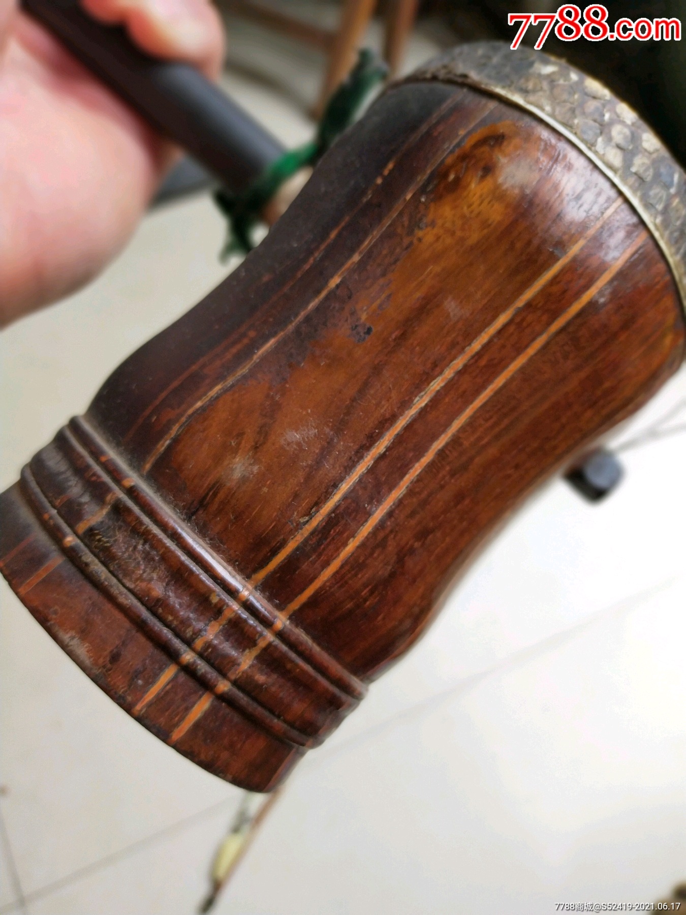 保存较好还能使用的的民国时期黄花梨二胡