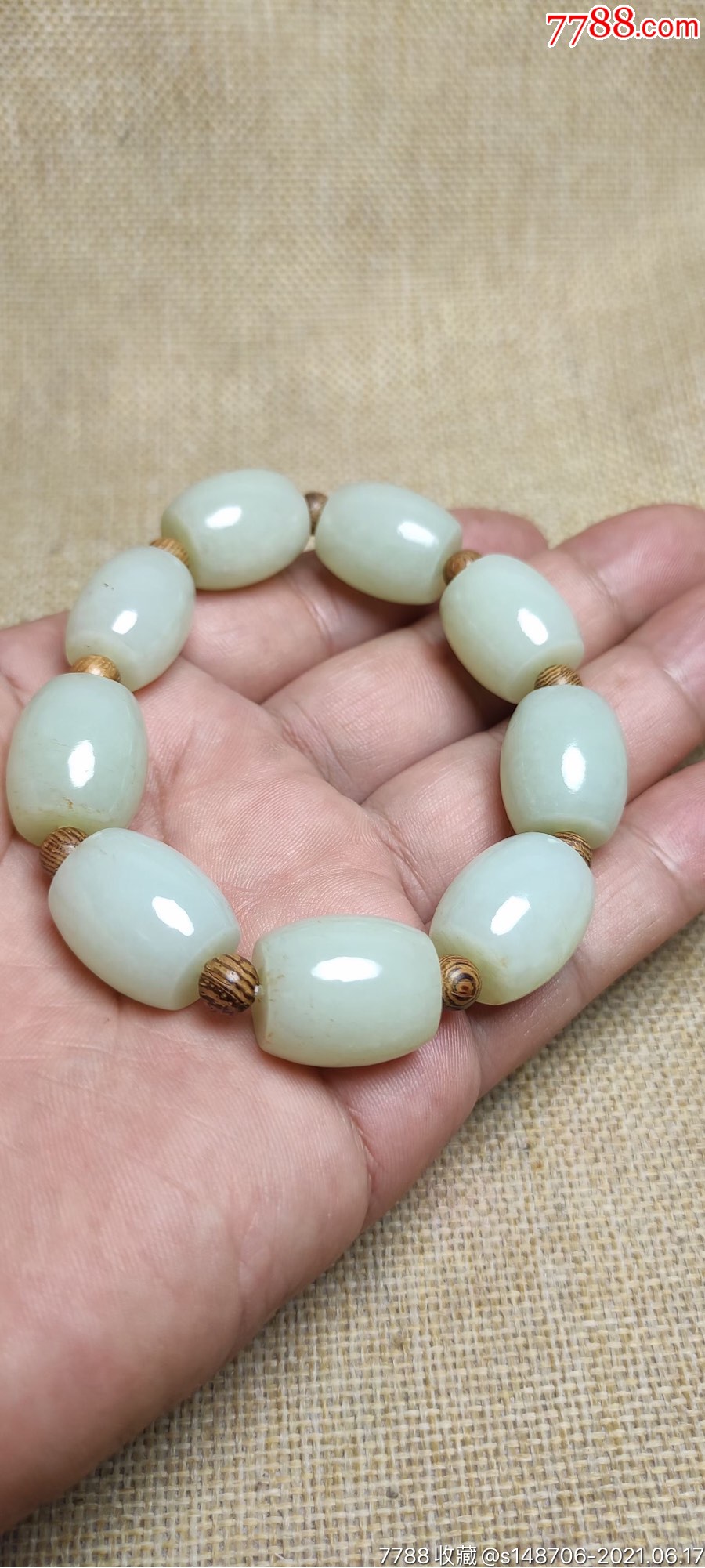 精品和田玉鼓珠手串