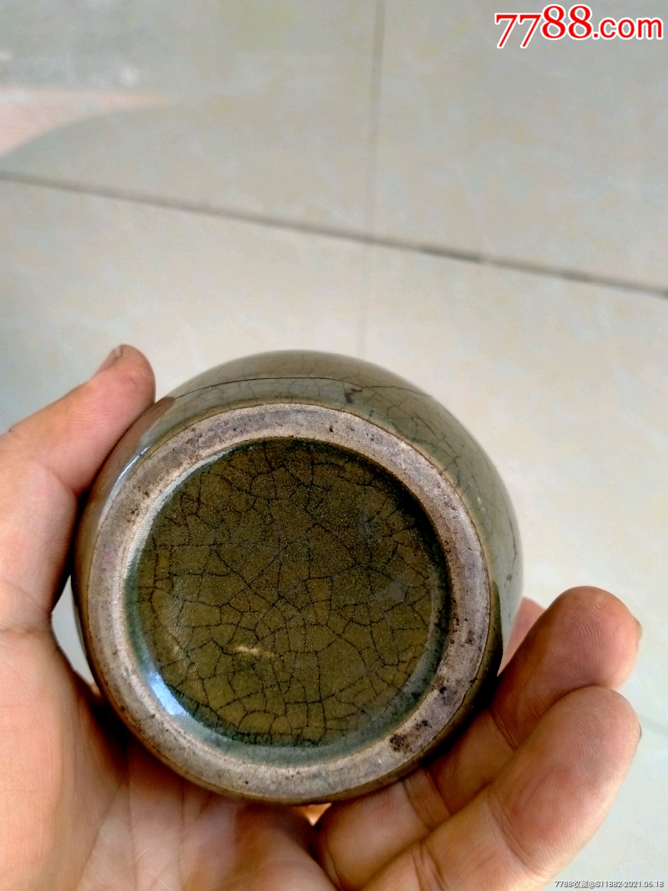 备注:精品清代绿胆开片茶叶罐小号罐子,自然开片天然纹理有裂,实物