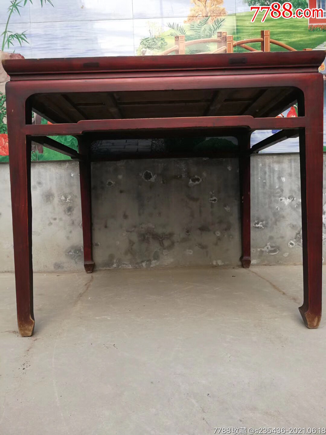 清代香椿木八仙桌做工精致紫红大漆木质纯正细腻特殊少见较珍贵造型