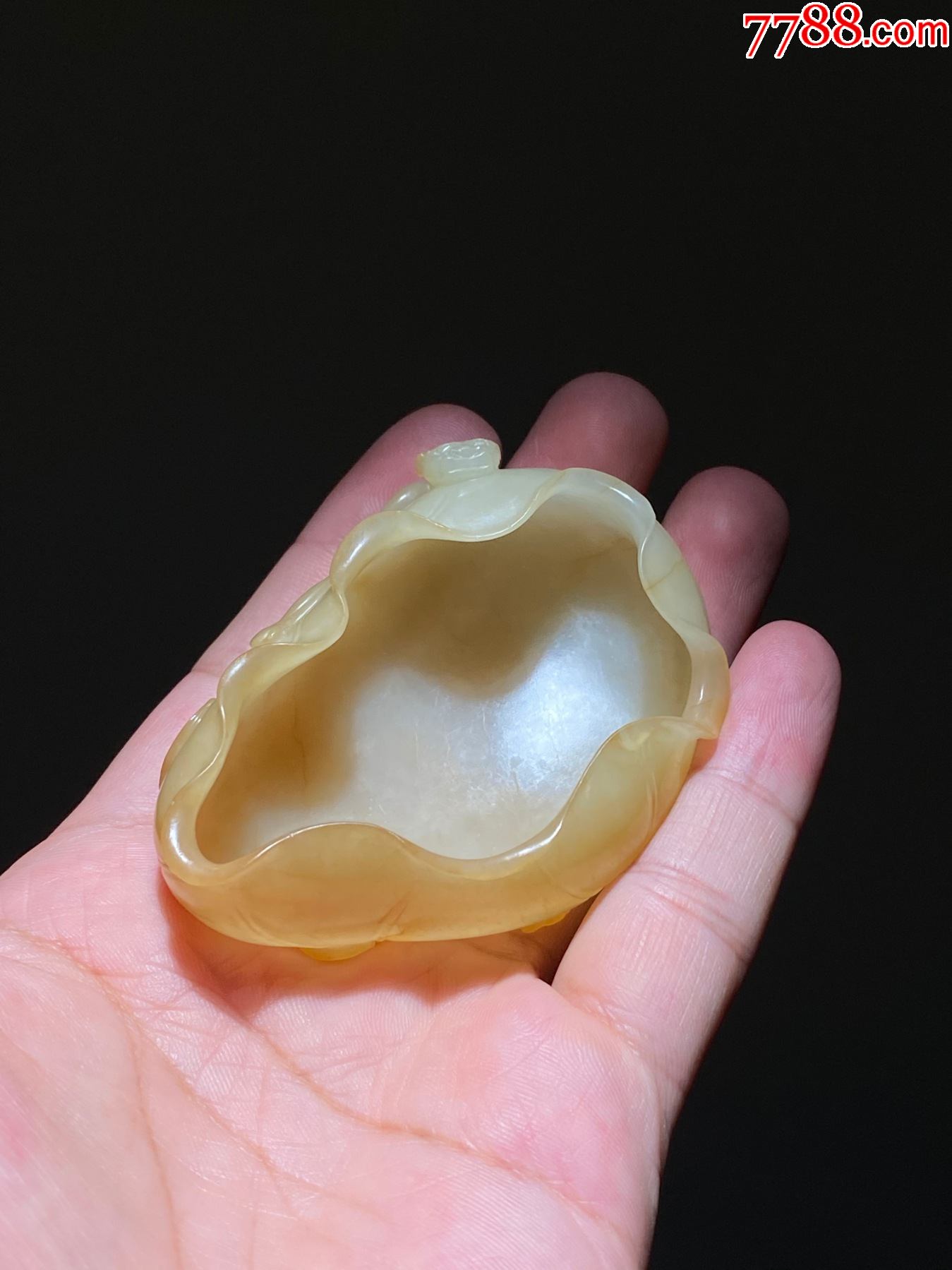 清和田玉白玉螭龙水盂水洗古玉老玉和田玉荷叶形文房笔洗笔舔