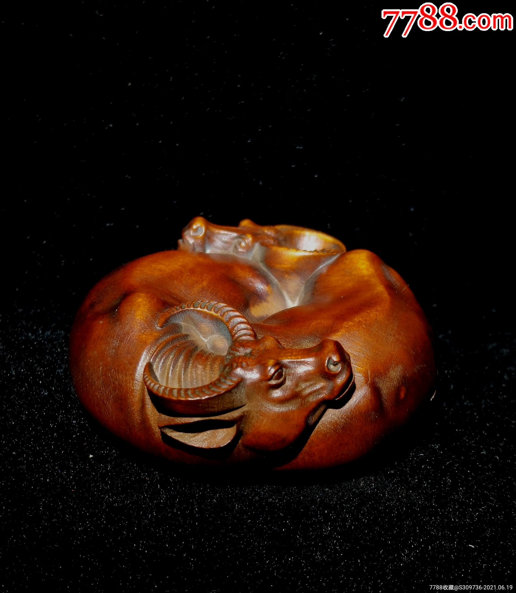 黄杨木挂件《牛转乾坤》