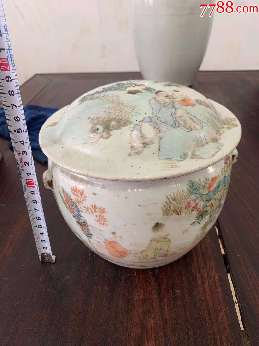 清代浅降彩粥罐,名家:颜筱云,手绘浅降人物,盖钮磕碰,底有冲线.