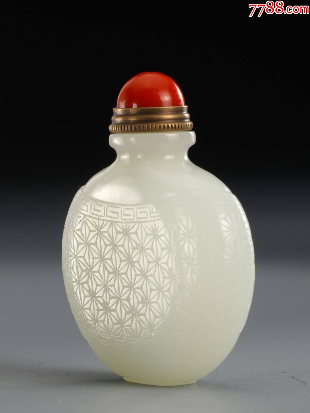 和田白玉包袱纹鼻烟壶