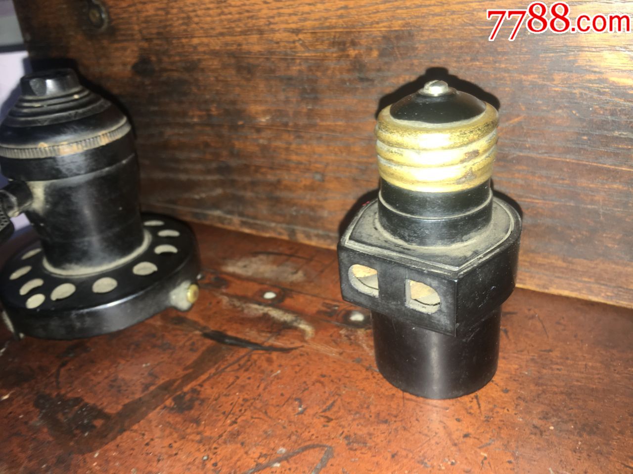 建国前后时期遗存老闭火开关