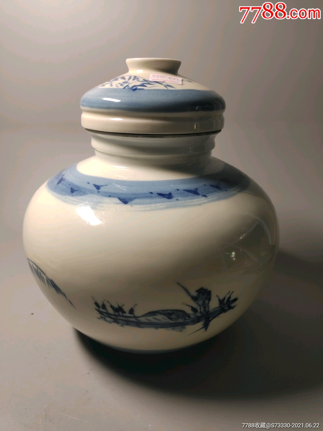 现代手绘青花大茶叶罐一只