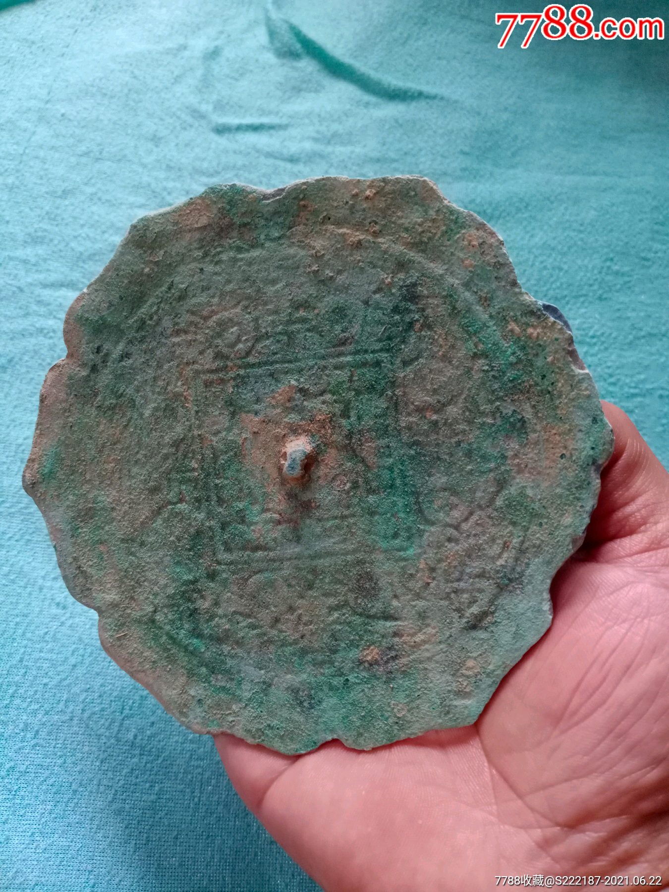 宋代葵花型规矩镜