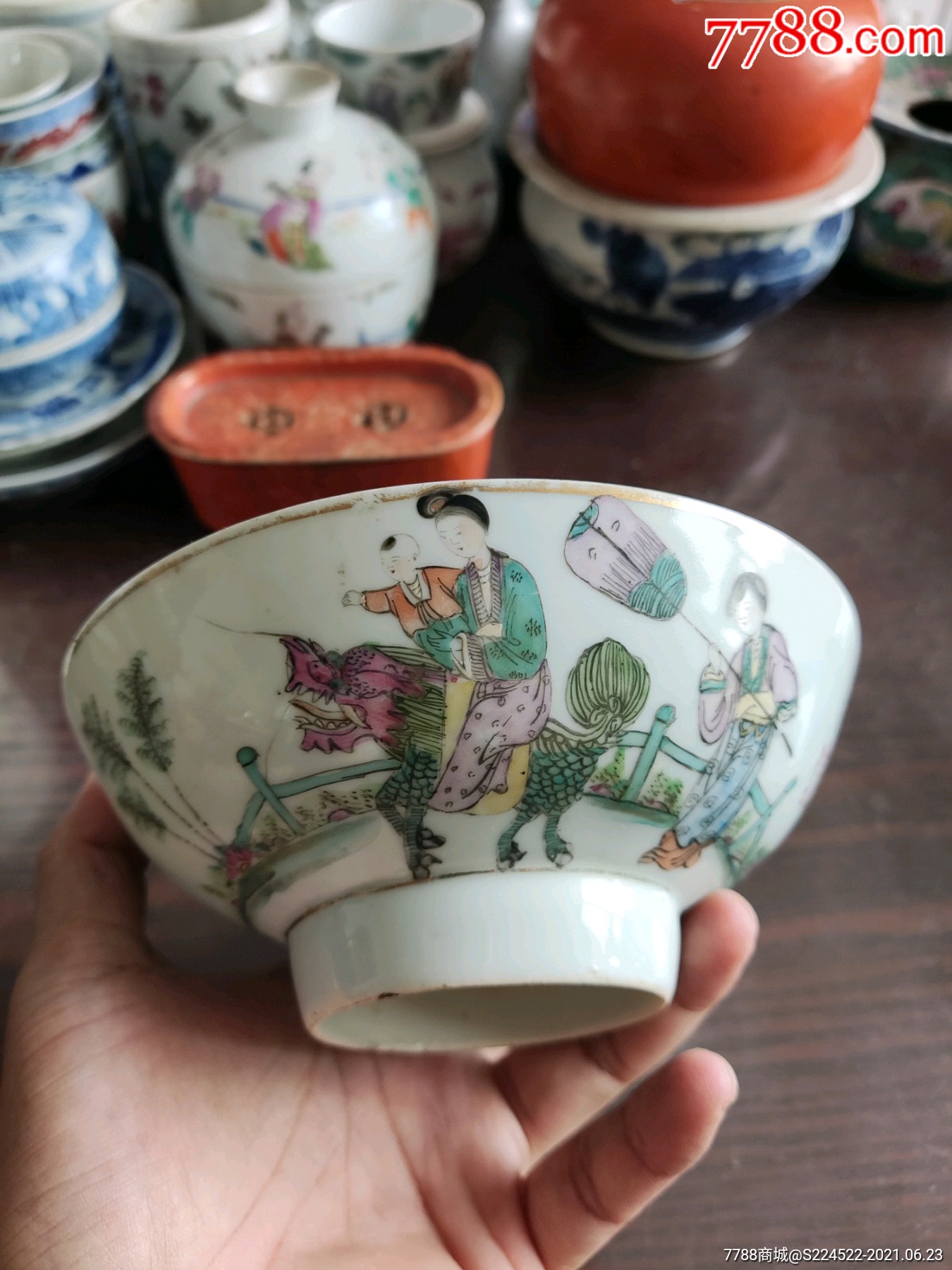 民国万子林绘粉彩麒麟送子高足碗