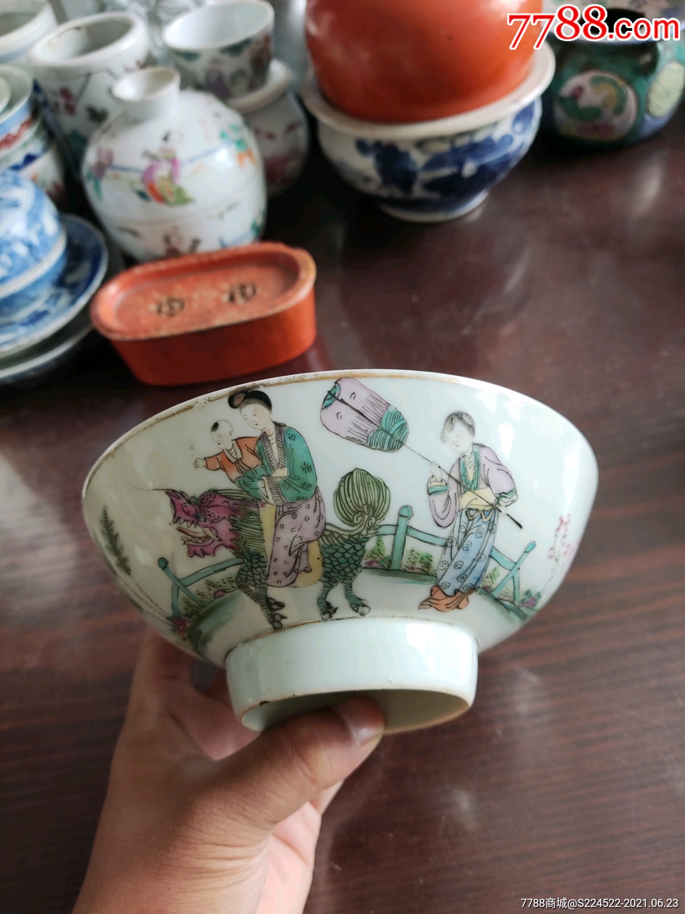 民国万子林绘粉彩麒麟送子高足碗