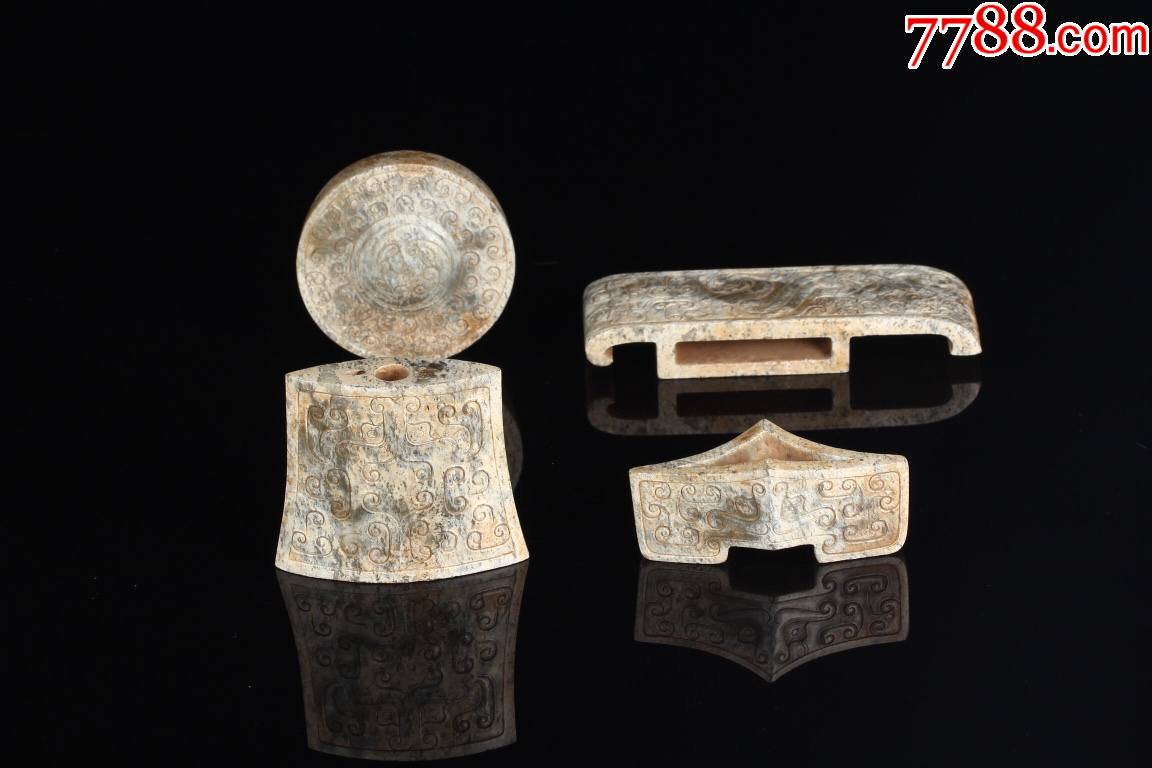 高古和田玉玉剑饰摆件一套