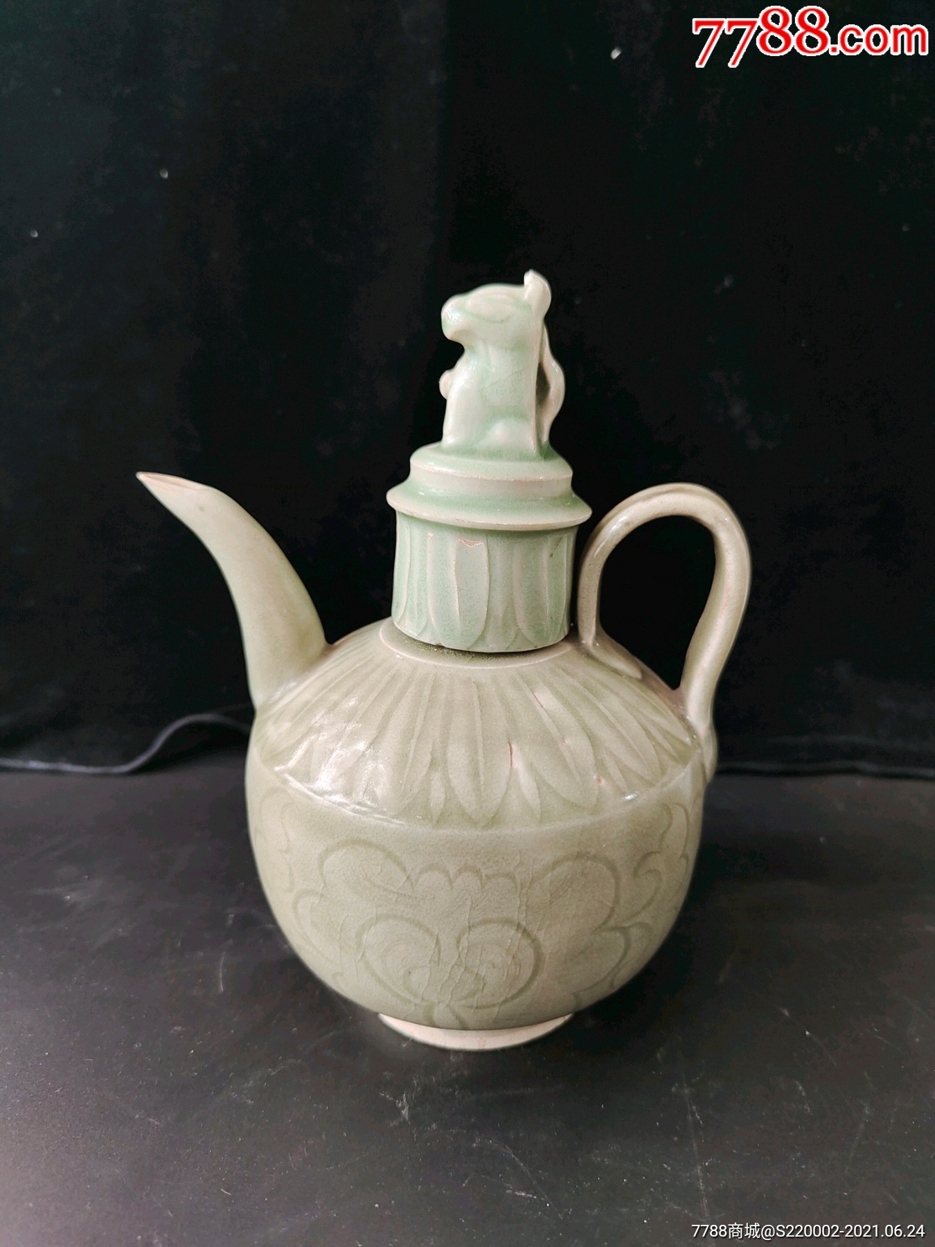 宋代青釉刻花执壶_青瓷/秘色瓷_第1张_7788书籍