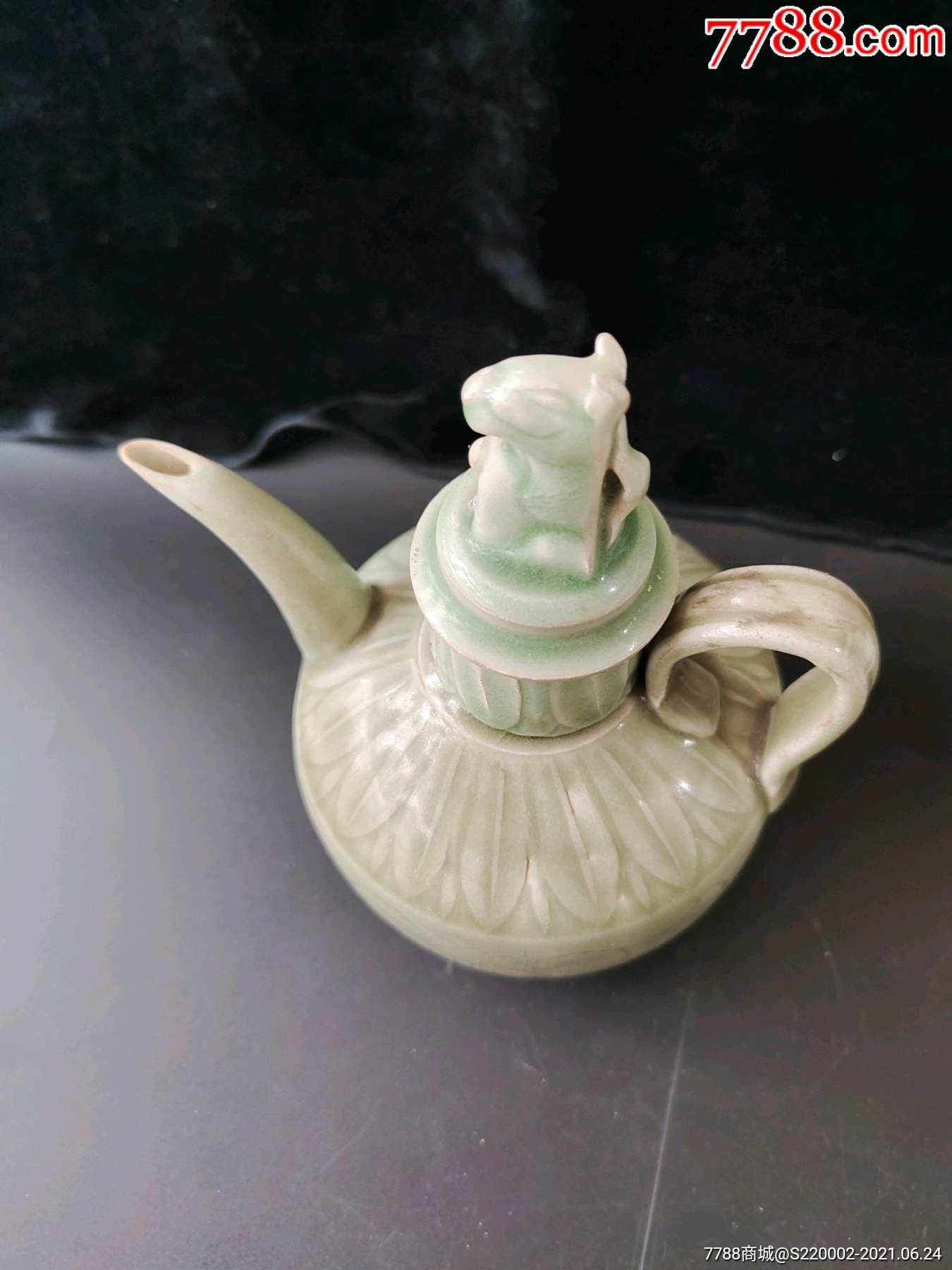 宋代青釉刻花执壶_青瓷/秘色瓷_第2张_7788书籍