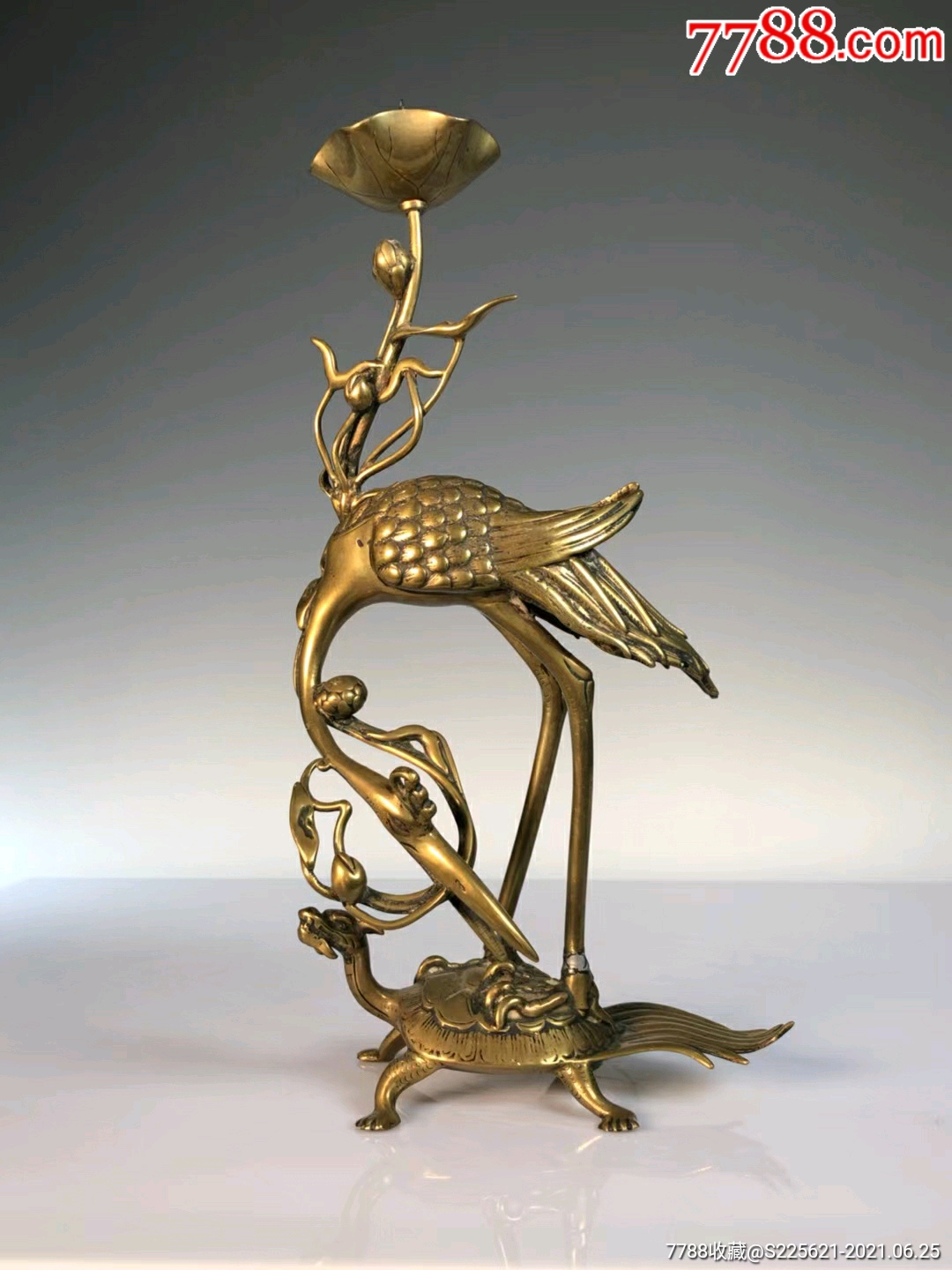 民国铜铸连升三级龟鹤延年型烛台