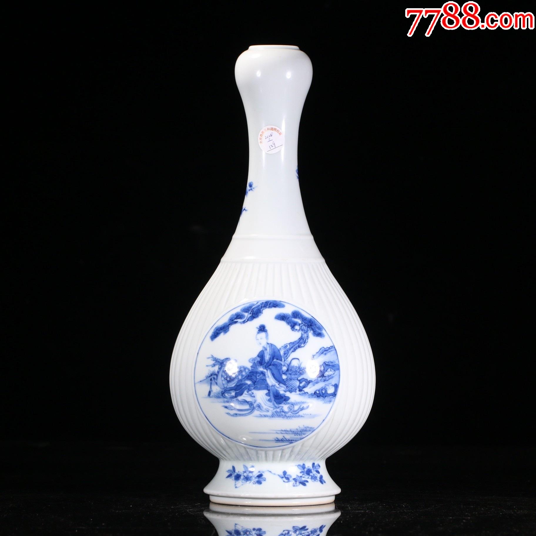 清青花开光寿星麻姑蒜头瓶