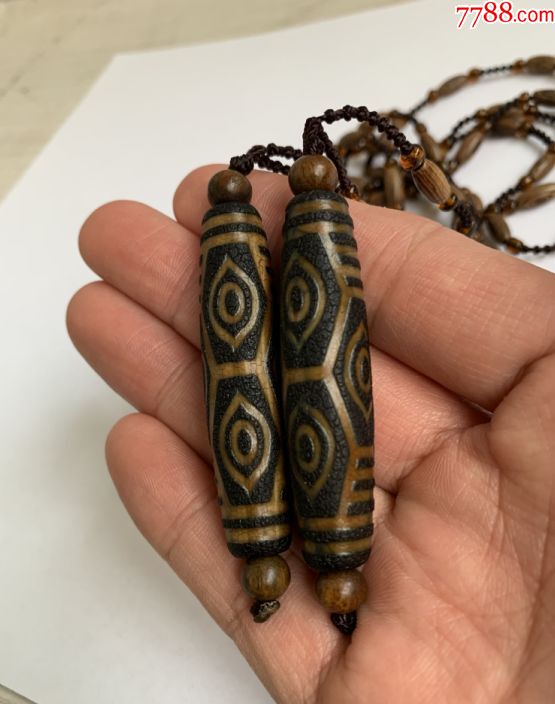 收到藏传六眼天珠挂件一对