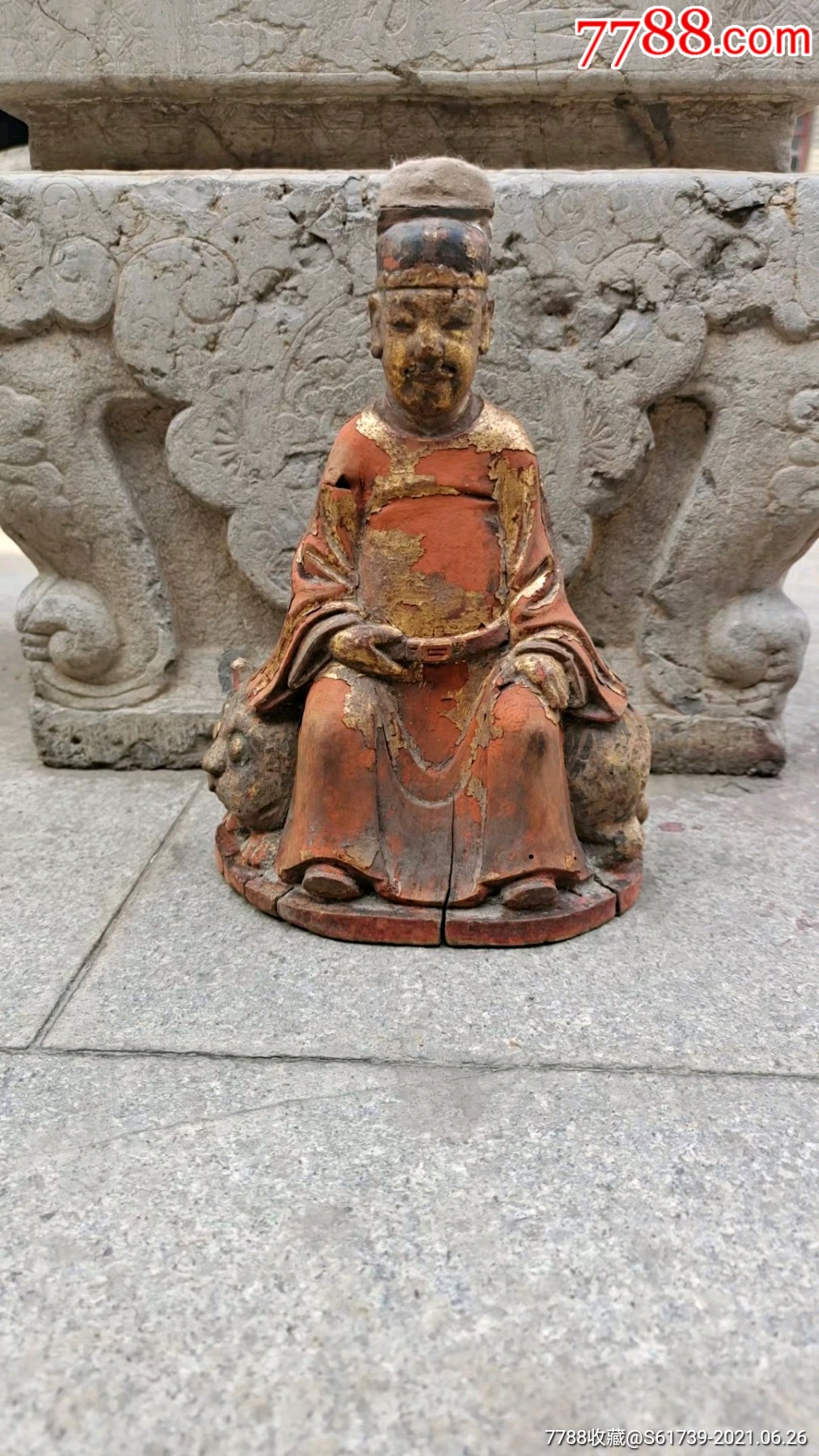 明代木雕药王像