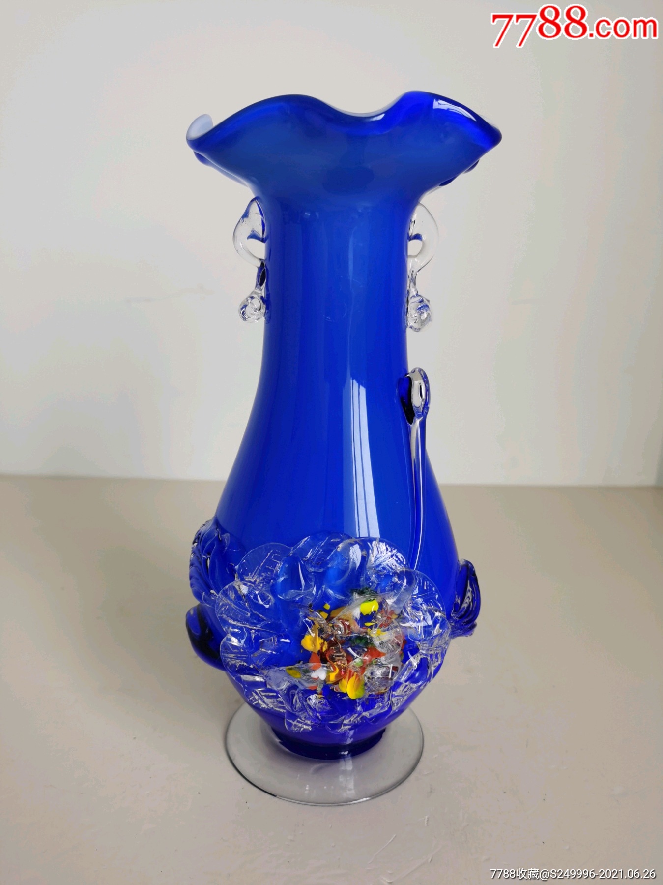 老琉璃蓝色花瓶