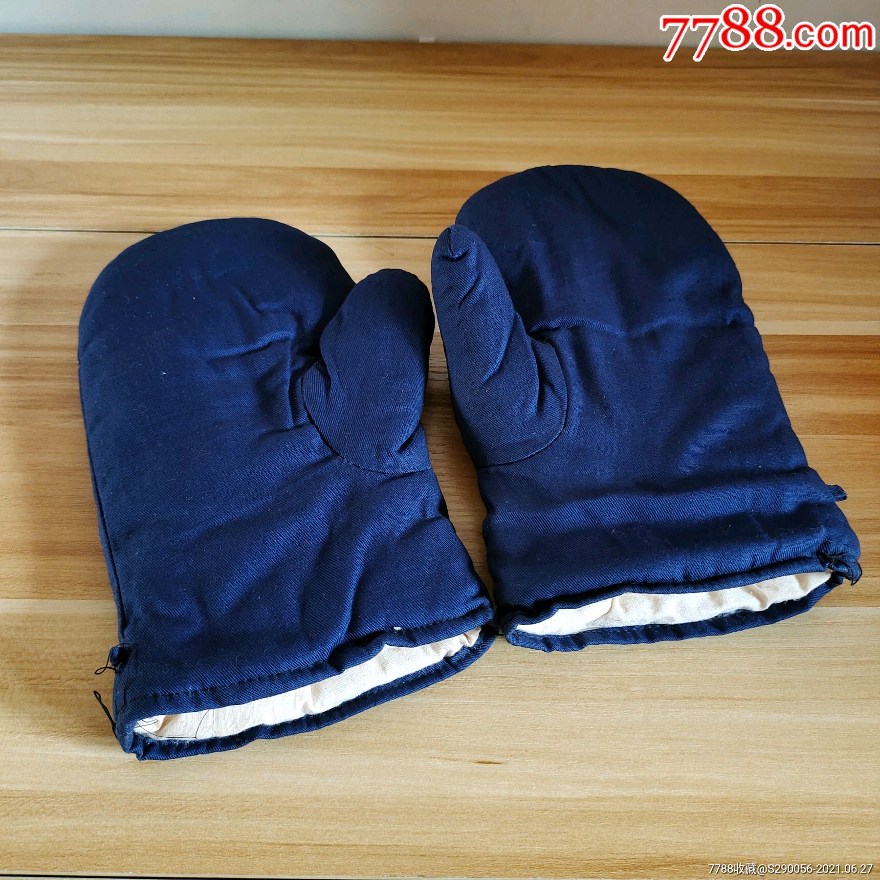 老棉手套怀旧收藏品还可以正常使用