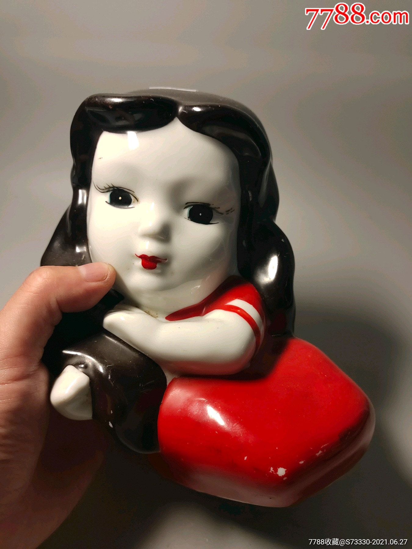 90年代左右,长发小女孩造型存钱罐