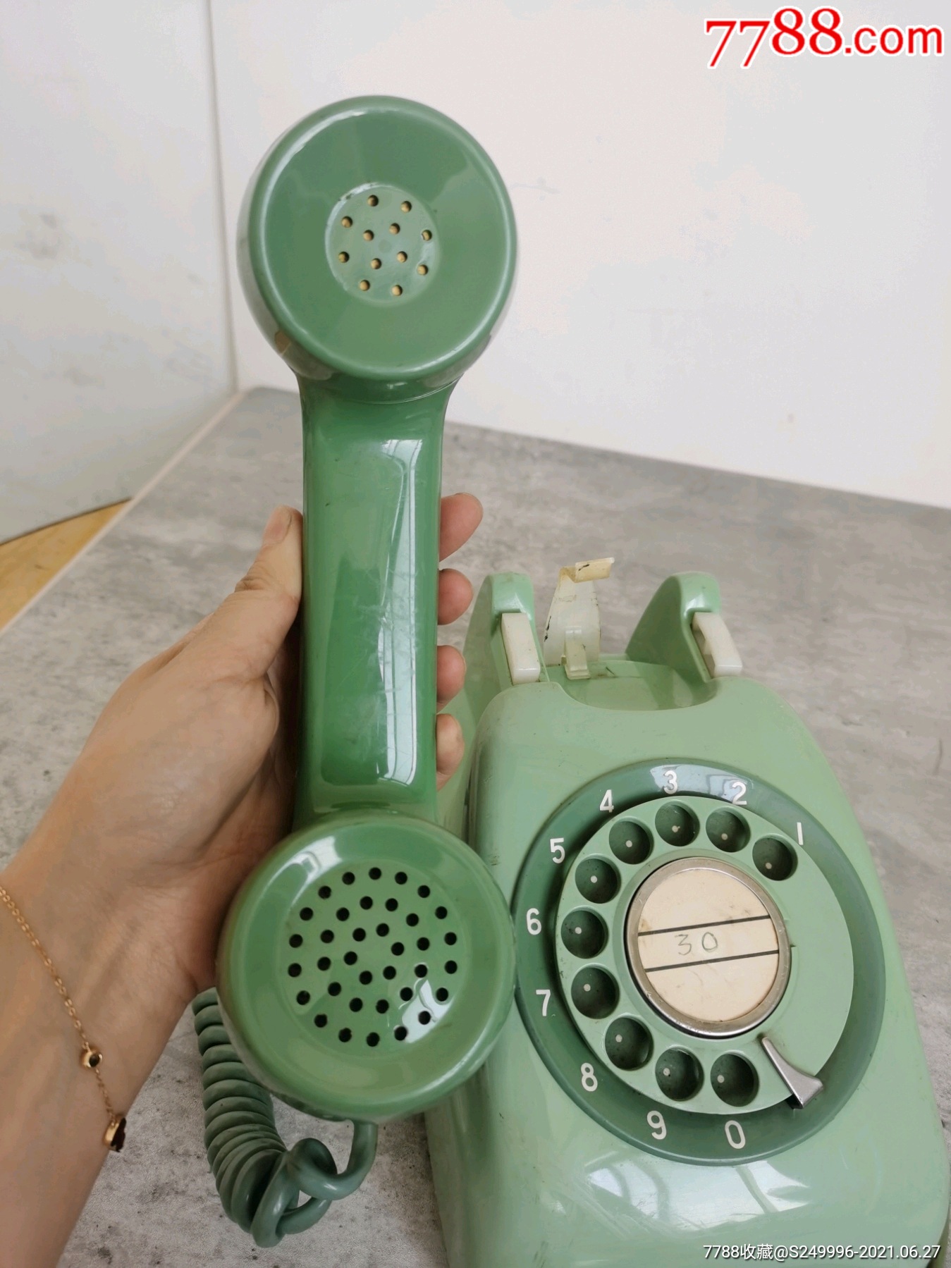 复古怀旧日本进口绿色拨盘铜铃老电话机